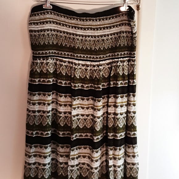 NWOT Strapless smocked maxi dress NWOT - Picture 5 of 5